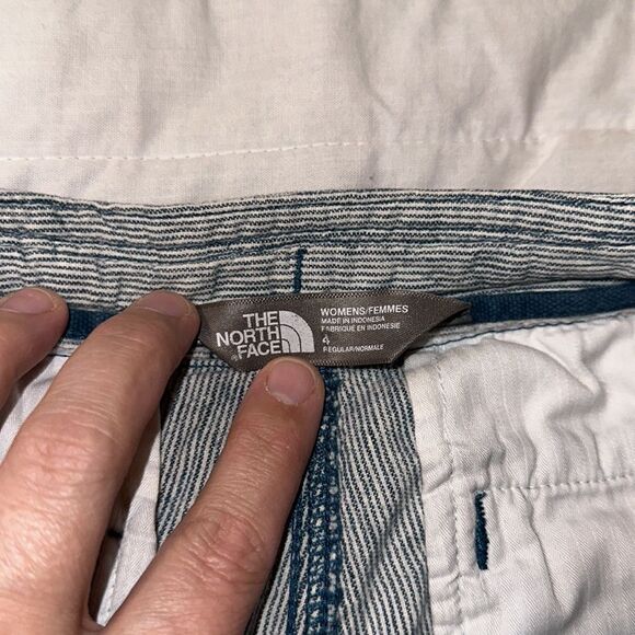 The North Face 4 Blue Larisen Stripe Button Outdoor Four Pocket Linen Shorts - Picture 10 of 12